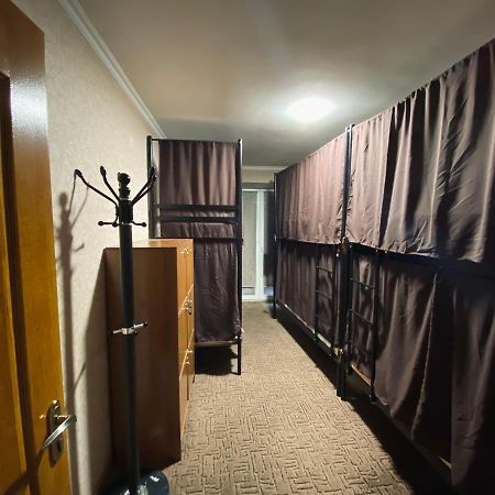 Field HOSTEL Kiev Buitenkant foto