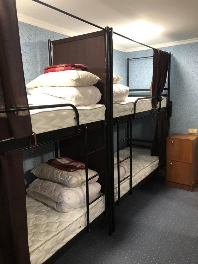 Field HOSTEL Kiev Buitenkant foto