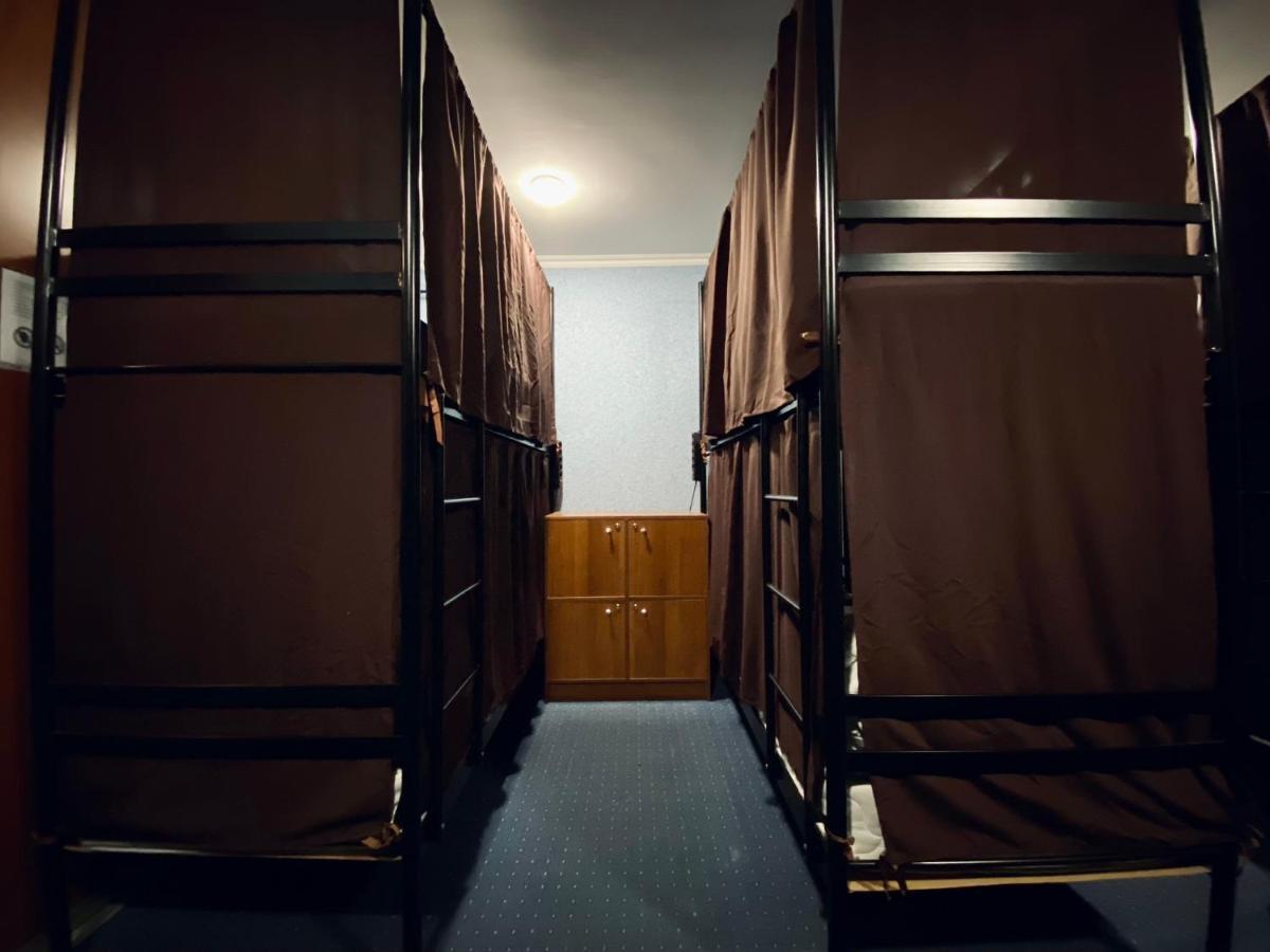 Field HOSTEL Kiev Buitenkant foto