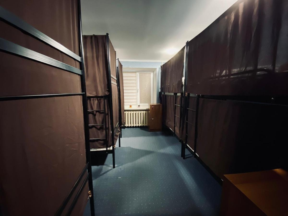 Field HOSTEL Kiev Buitenkant foto