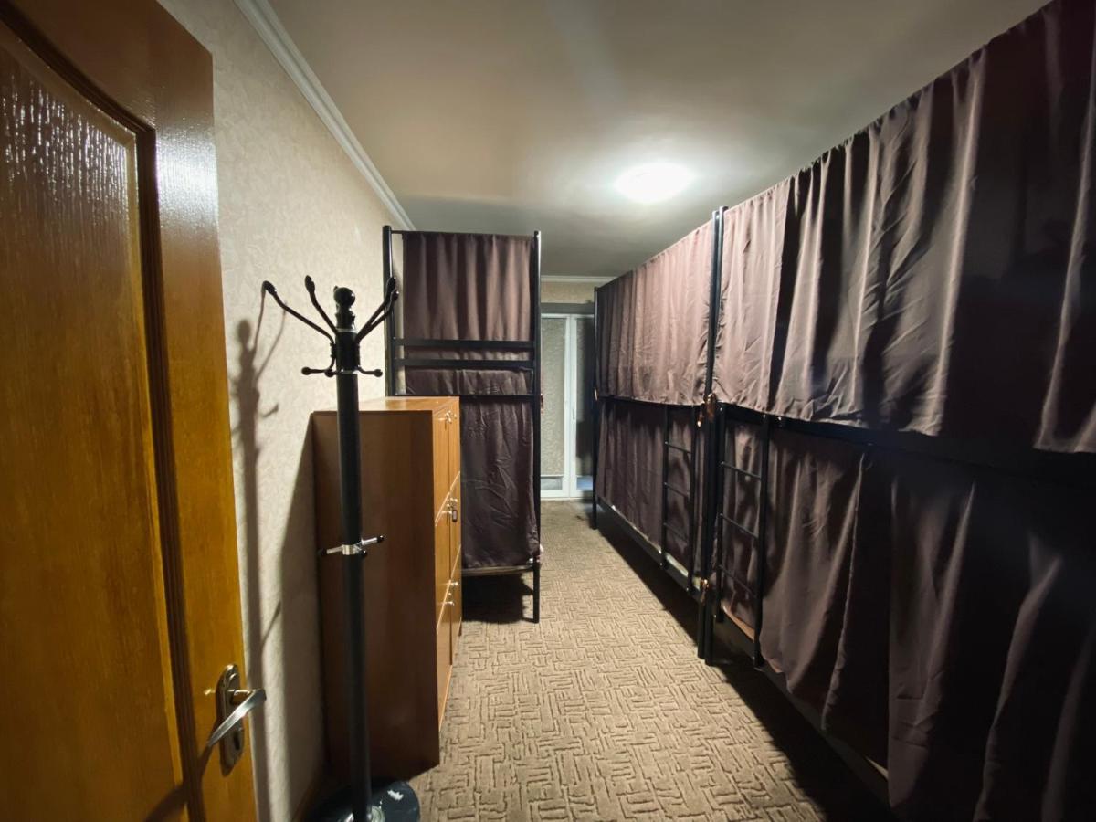 Field HOSTEL Kiev Buitenkant foto